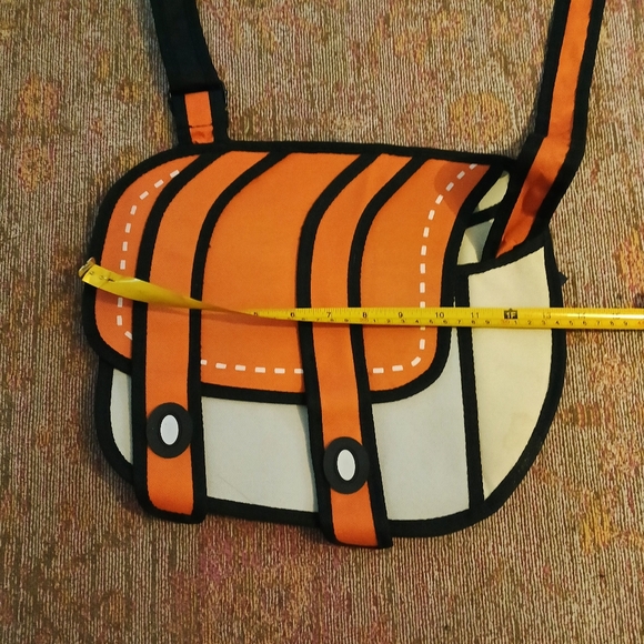 2D cartoon crossbody bag - Picture 7 of 9
